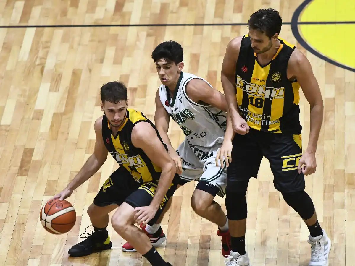 Ganó Atenas con Araujo y Córdoba