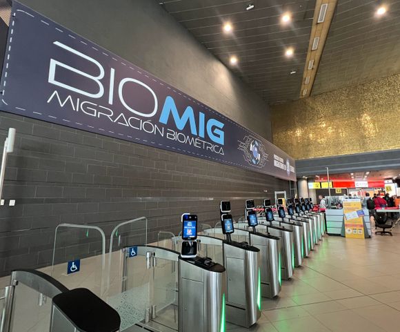 Avianca y Migración Colombia promueven el uso de Biomig