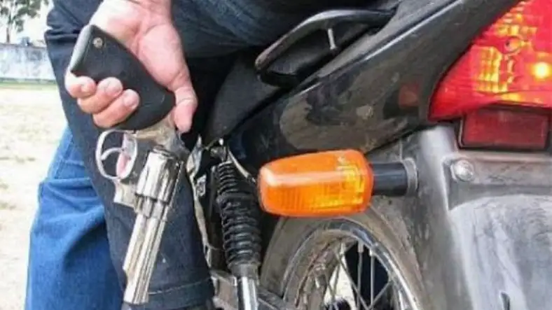 Venado Tuerto: a mano armada asaltan a un estudiante y le roban la mochila