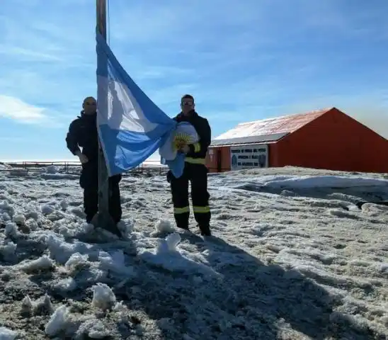 Emotivo regreso de los entrerrianos que prestaron servicio un año en la Antártida