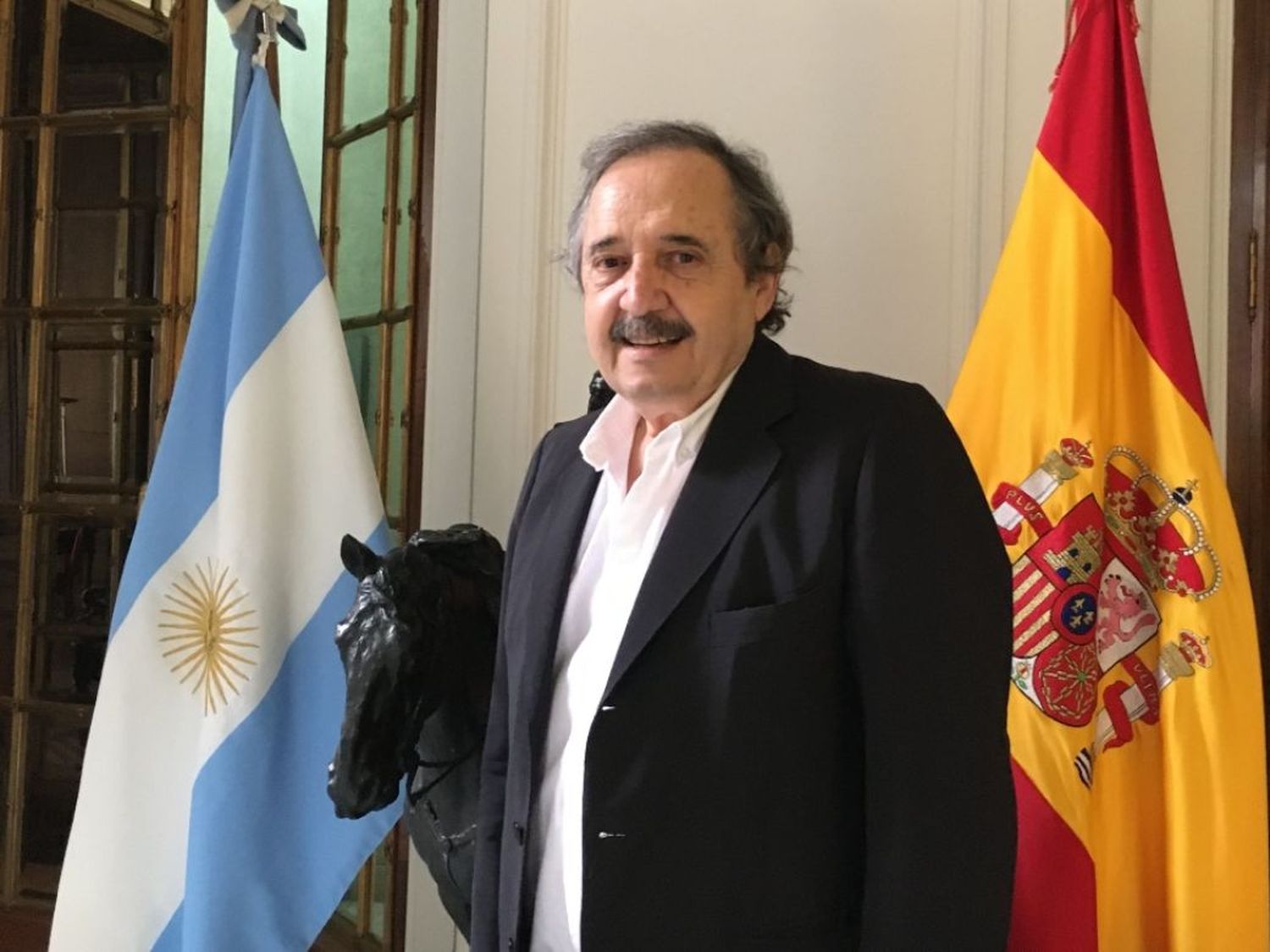 Ricardo Alfonsín respondió a las declaraciones de Milei sobre su padre: "Lo que le preocupa es si produce escándalo"