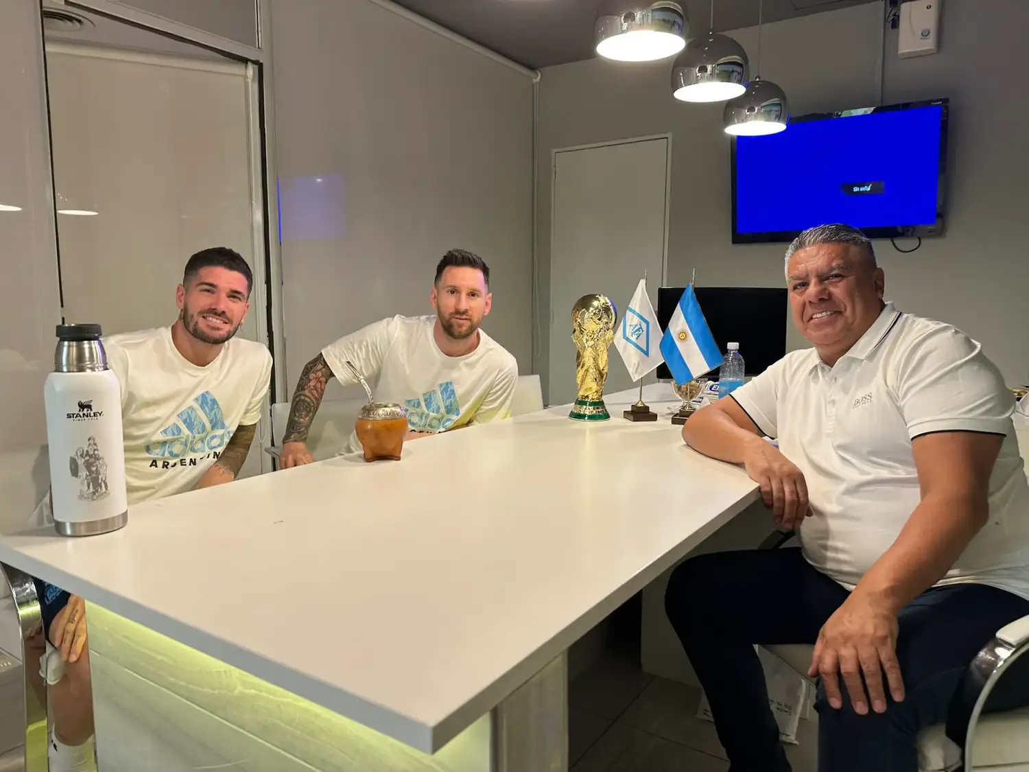Chiqui Tapia despidió a Messi de la Selección con un emotivo mensaje: “Mi héroe, mi 10, eterno” - 2