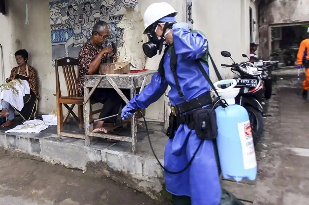 Indonesia reportó cerca de 100.000 casos de coronavirus