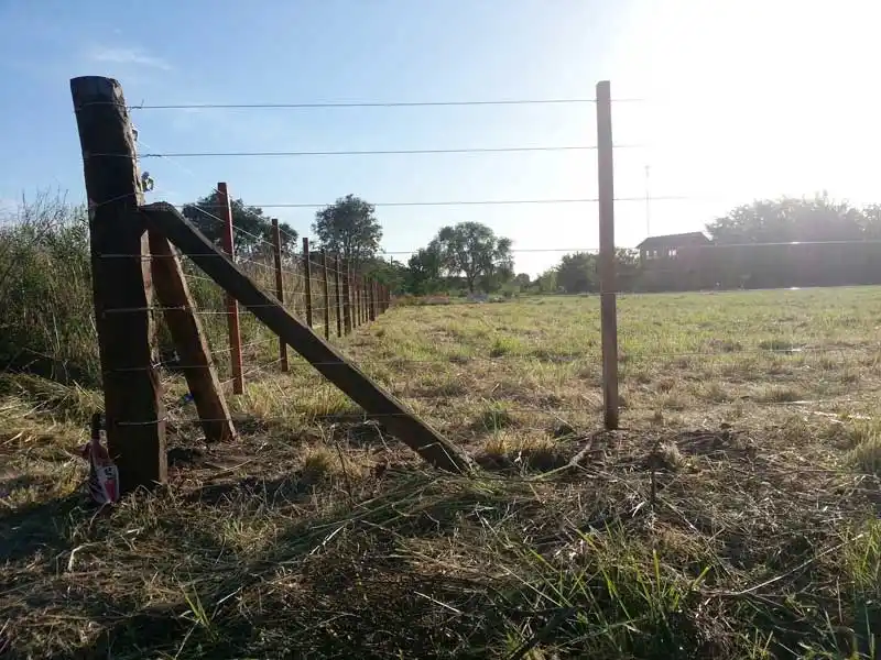 ¿Cuánto cuesta hoy el metro de alambrado rural?