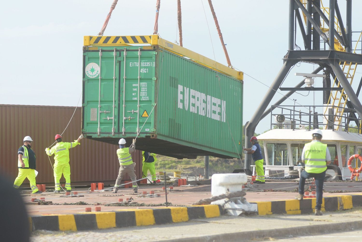 20211209 preimer embarque de contenedores acuerdo con puerto de la plata