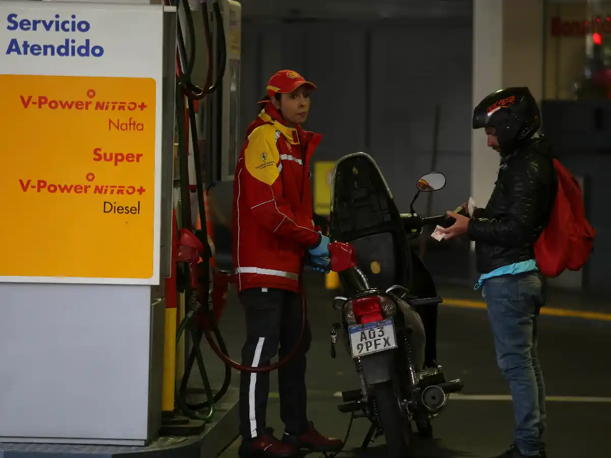 Shell dio marcha atrás y rebajó los combustibles