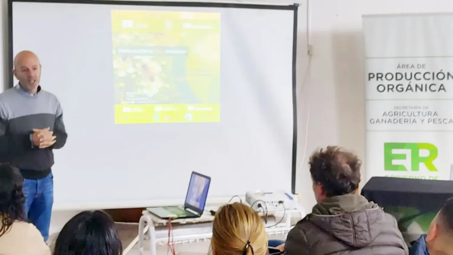 Realizaron en Victoria una jornada taller sobre producción de miel orgánica y valor agregado