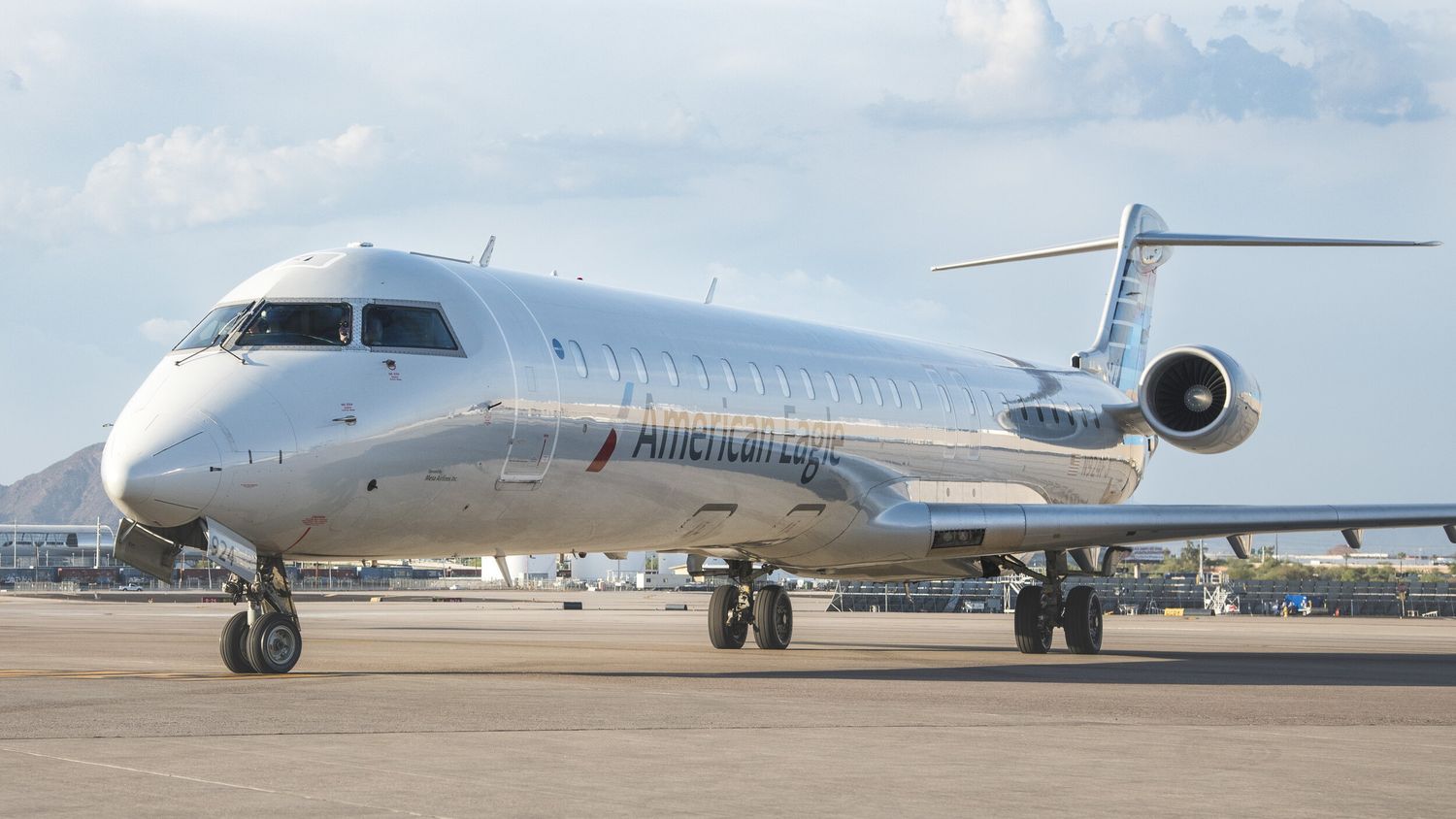 PSA Airlines incorporará 14 Mitsubishi CRJ-900 para American Eagle