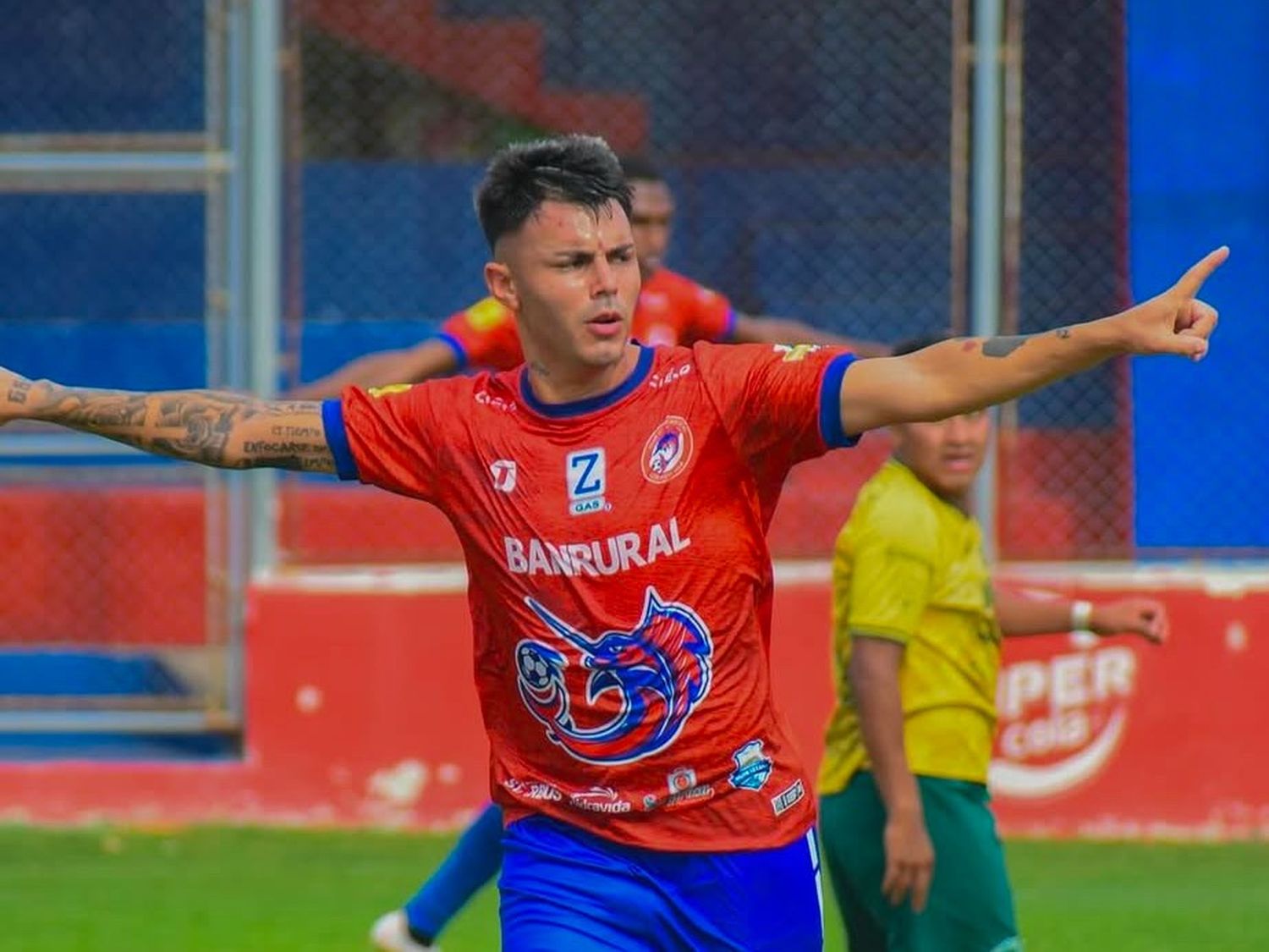 Medina vistiendo la camiseta de Itzapa