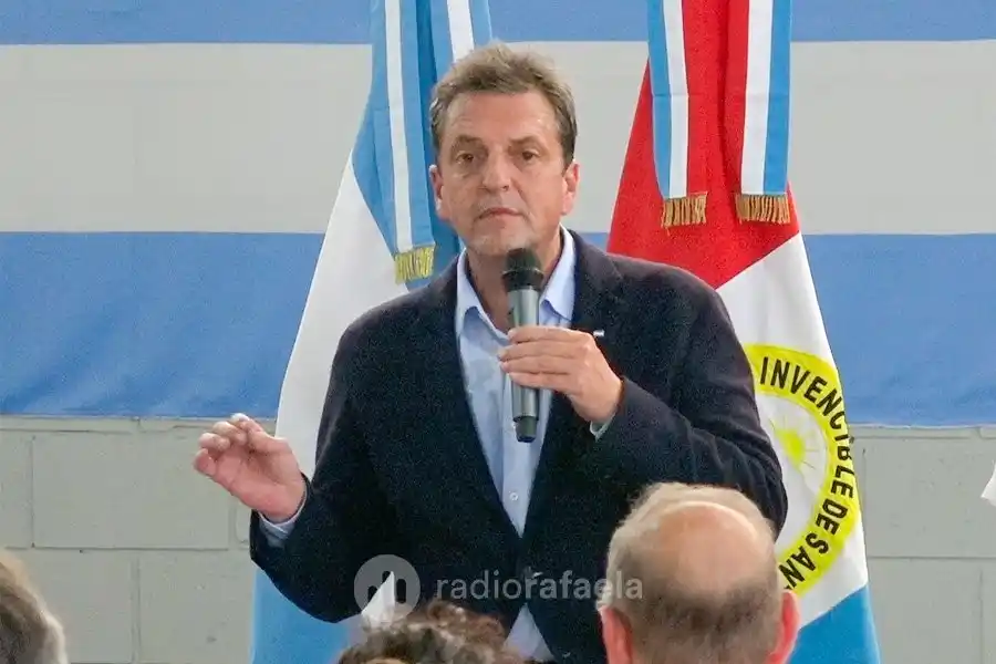 Massa: “Los cantos de sirena, que suenan lindos en TikTok, pueden significar la destrucción de la industria nacional”