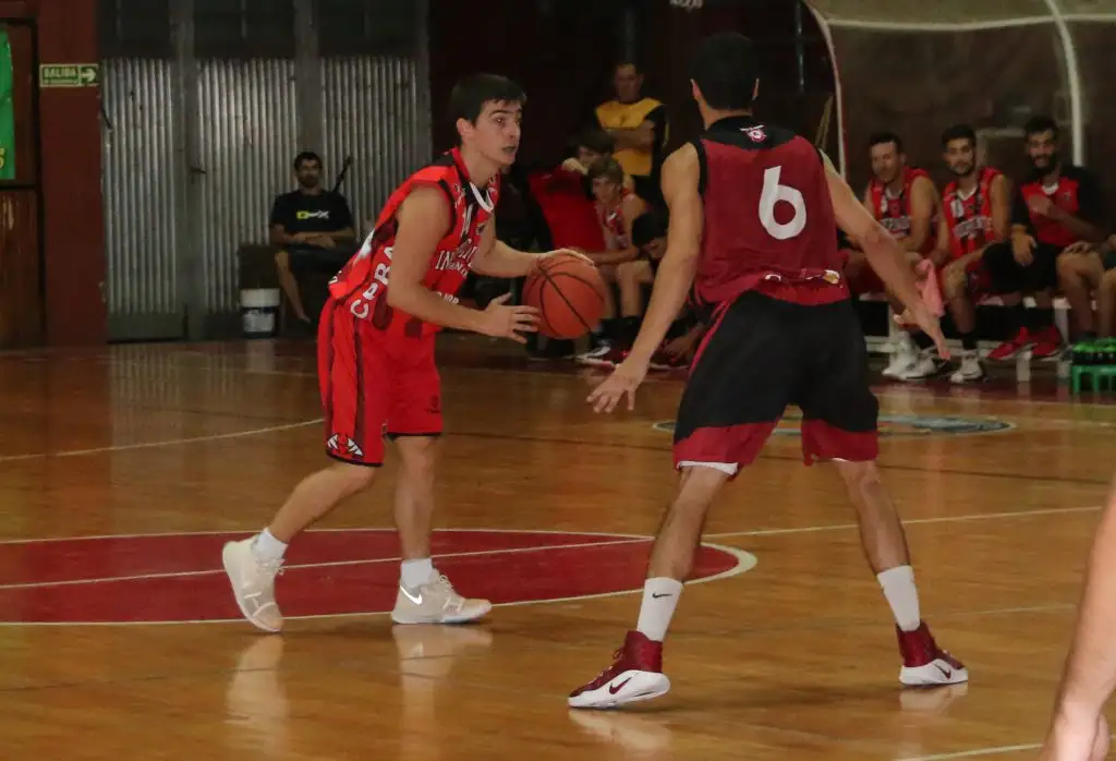 Independiente se mide con Unión de Mar del Plata