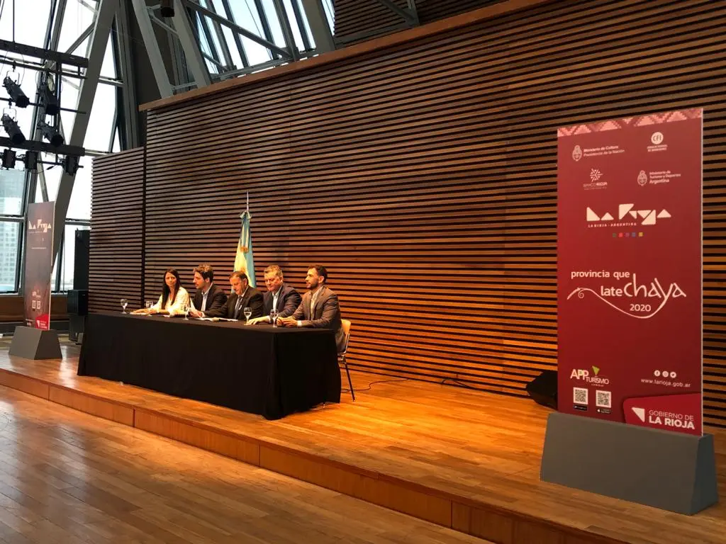 Fiesta Tradicional: El gobierno de La Rioja presentó la Chaya 2020 en el Centro  Cultural Kirchner 
