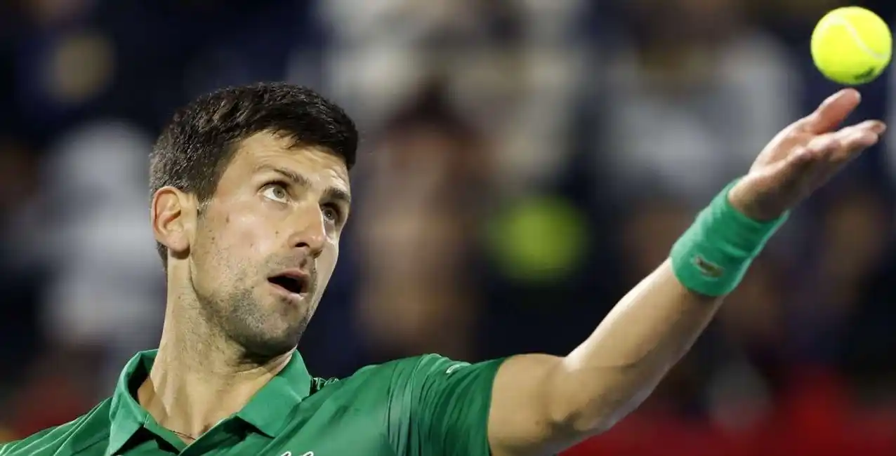 Djokovic ganó su primer partido tras el escándalo por no vacunarse