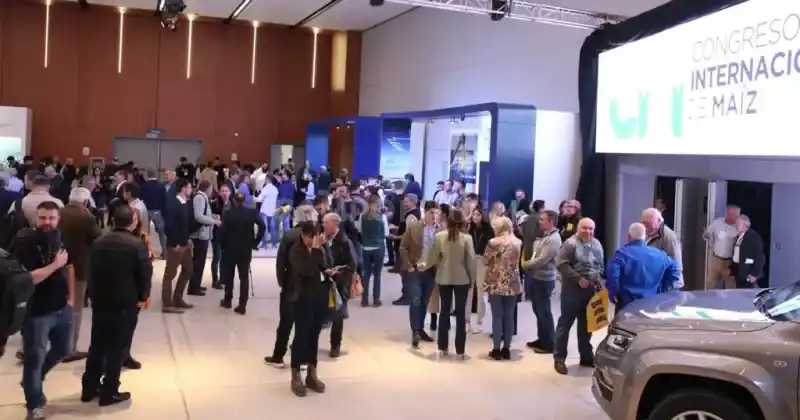 Aviación agrícola: cuidar el ambiente arriba y abajo