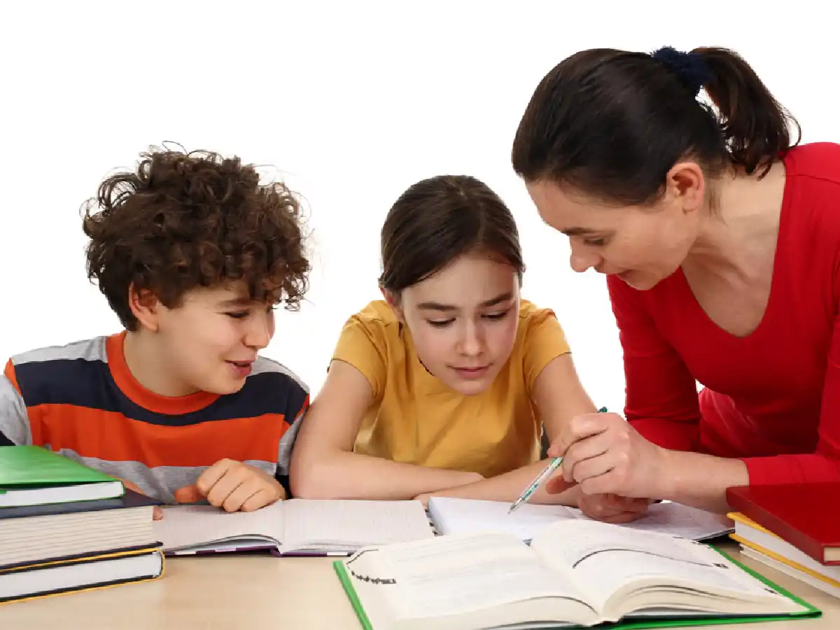 Llegó la época de las  tareas: ¿Es bueno que  ayudemos a los chicos?