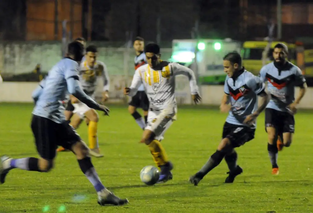 Santamarina juega con el objetivo de consolidarse