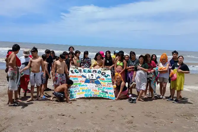 Egresados chascomunenses: partió el último contingente del año hacia La Costa