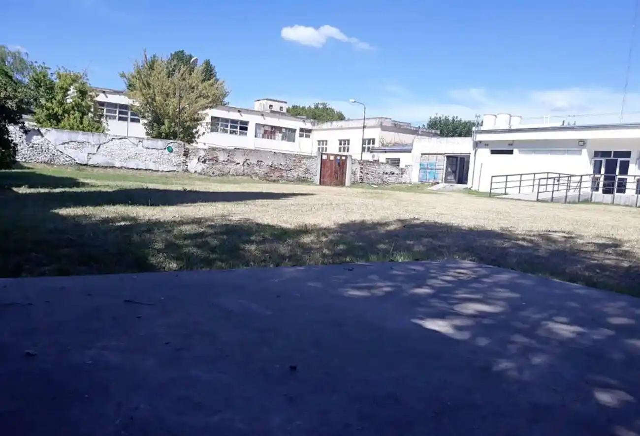 En su décimo cumpleaños, la Técnica 5 sigue con el pedido de un polideportivo y aulas para talleres