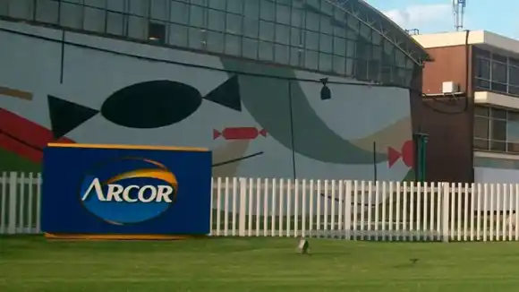 Arcor sufrió un millonario derrumbe de sus ganancias por la caída del consumo