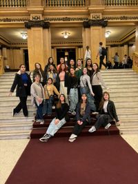 Alumnas de la Escuela Municipal de Danzas realizaron un enriquecedor viaje de estudios a CABA