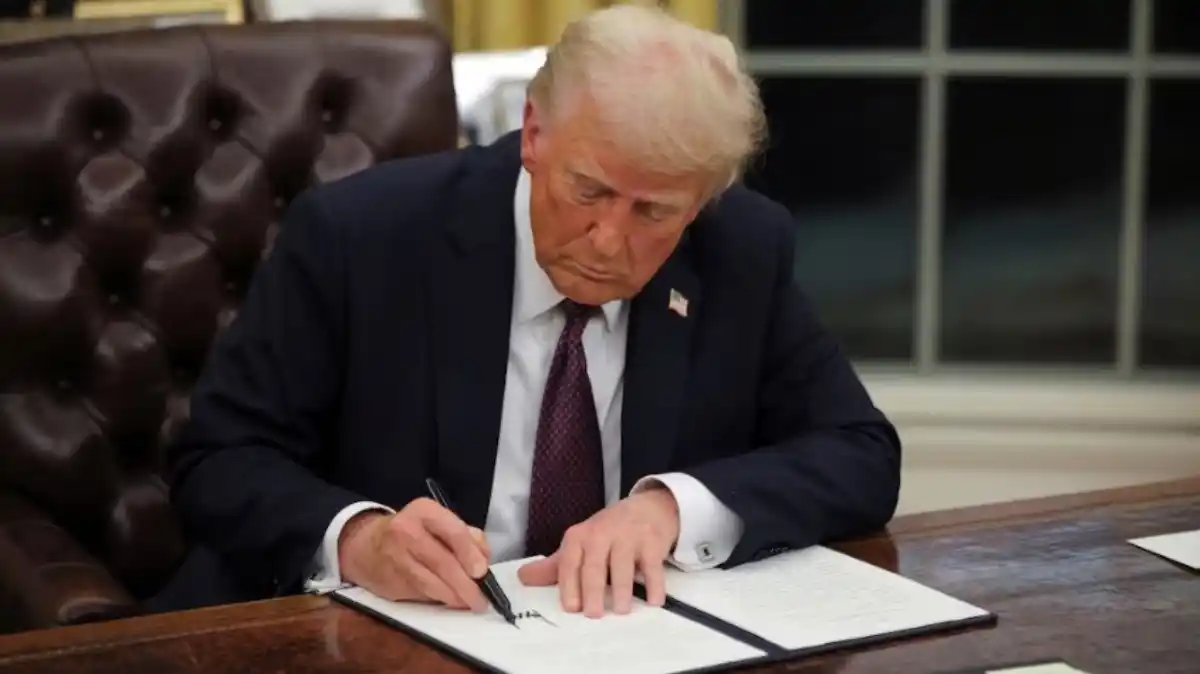 Trump anuncia SANCIONES CONTRA COLOMBIA por haber rechazado vuelos militares con migrantes deportados