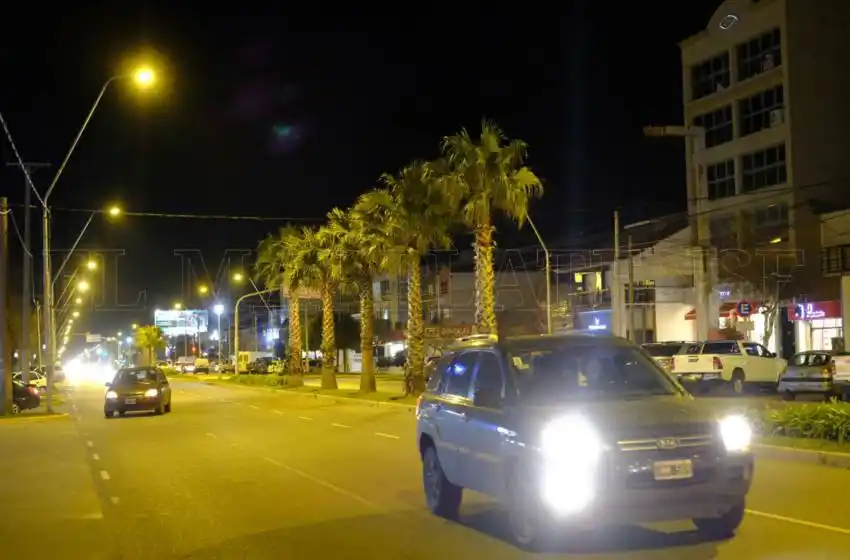 Siete empresas ofrecieron luminarias LED para instalarlas en avenidas