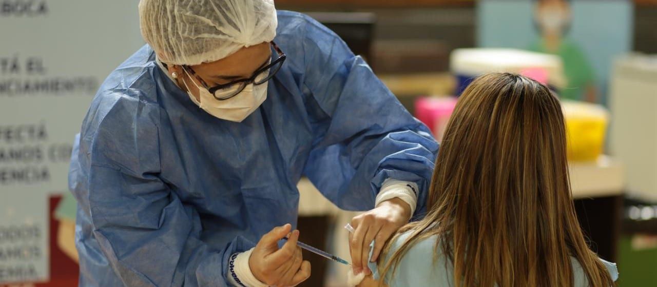 Reabren inscripción a voluntarios bonaerenses para probar combinaciones de vacunas contra el Covid-19