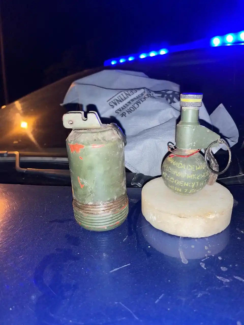 La granada encontrada por los recicladores.