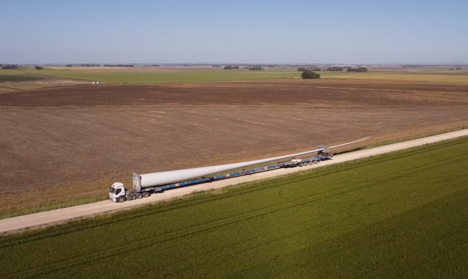 Continúa el traslado de los distintas componentes de los aerogeneradores que serán instalados La Elbita