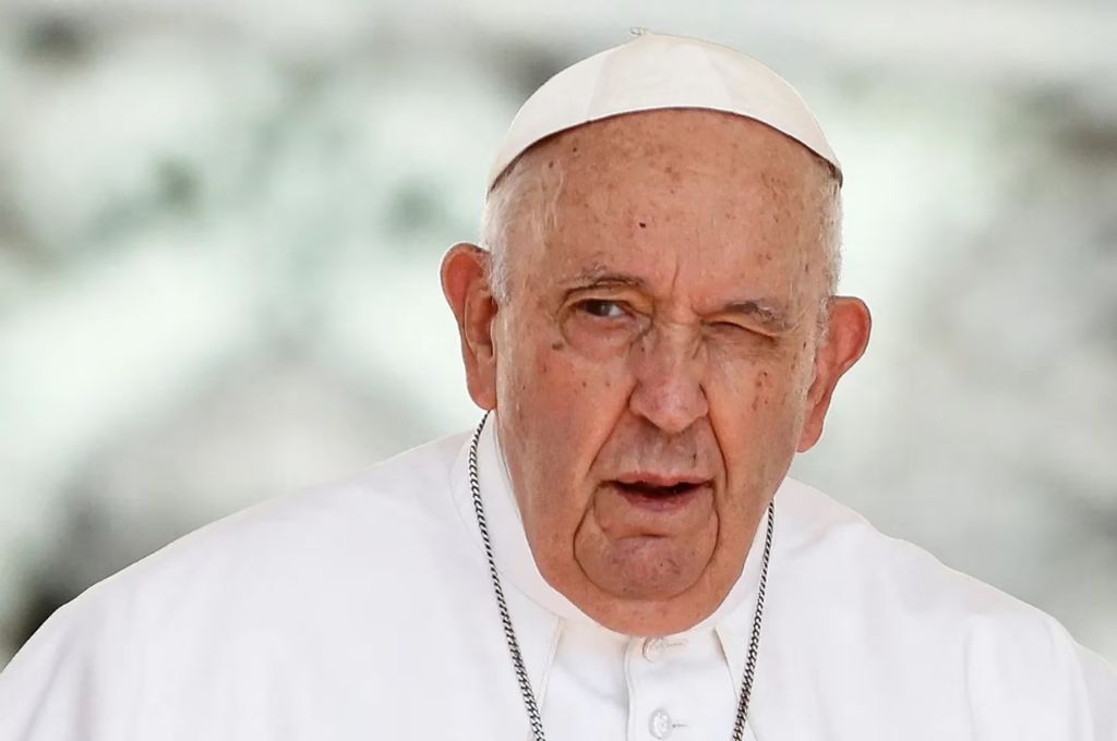 Salud del papa Francisco: la operación se realizó sin complicaciones