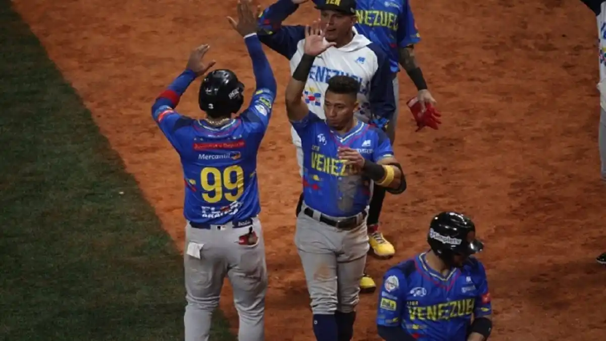 ¡México, Venezuela, Colombia y Dominicana VAN PA’L BAILE! Leones del Caracas se meten en las semifinales de la Serie del Caribe