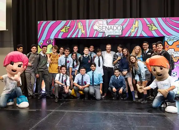 Bahl en el Senado Juvenil: “Escuchar a los jóvenes es imprescindible”