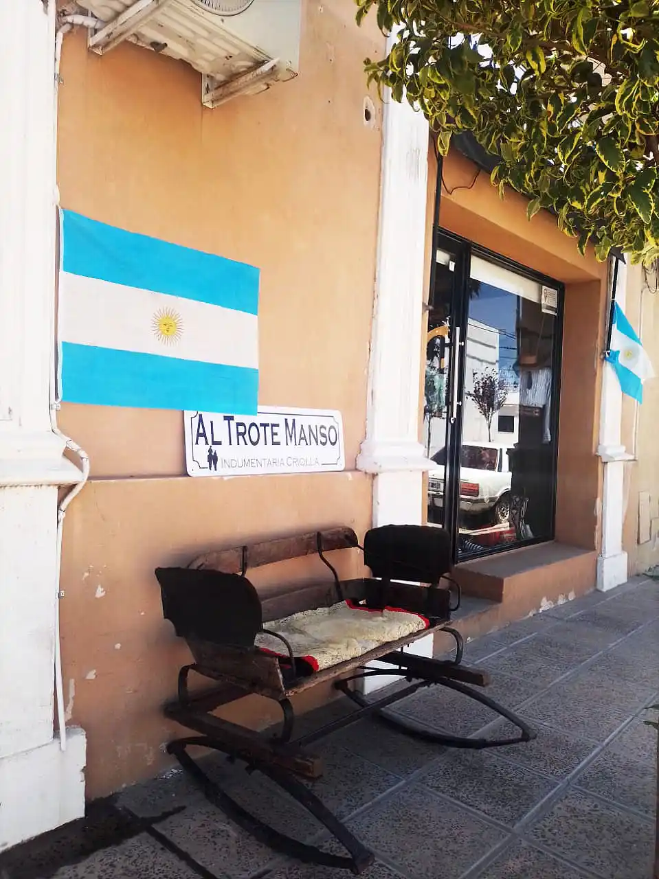 Propuesta de un comercio para mantener vigentes las tradiciones de campo