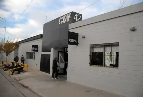 Realizarán obras de reparación en el techo del CEF 42 pero aseguran que no cortarán las actividades