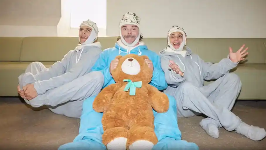 Ca7riel y Paco Amoroso sorprendieron con su nuevo lanzamiento en colaboración con Jack Black