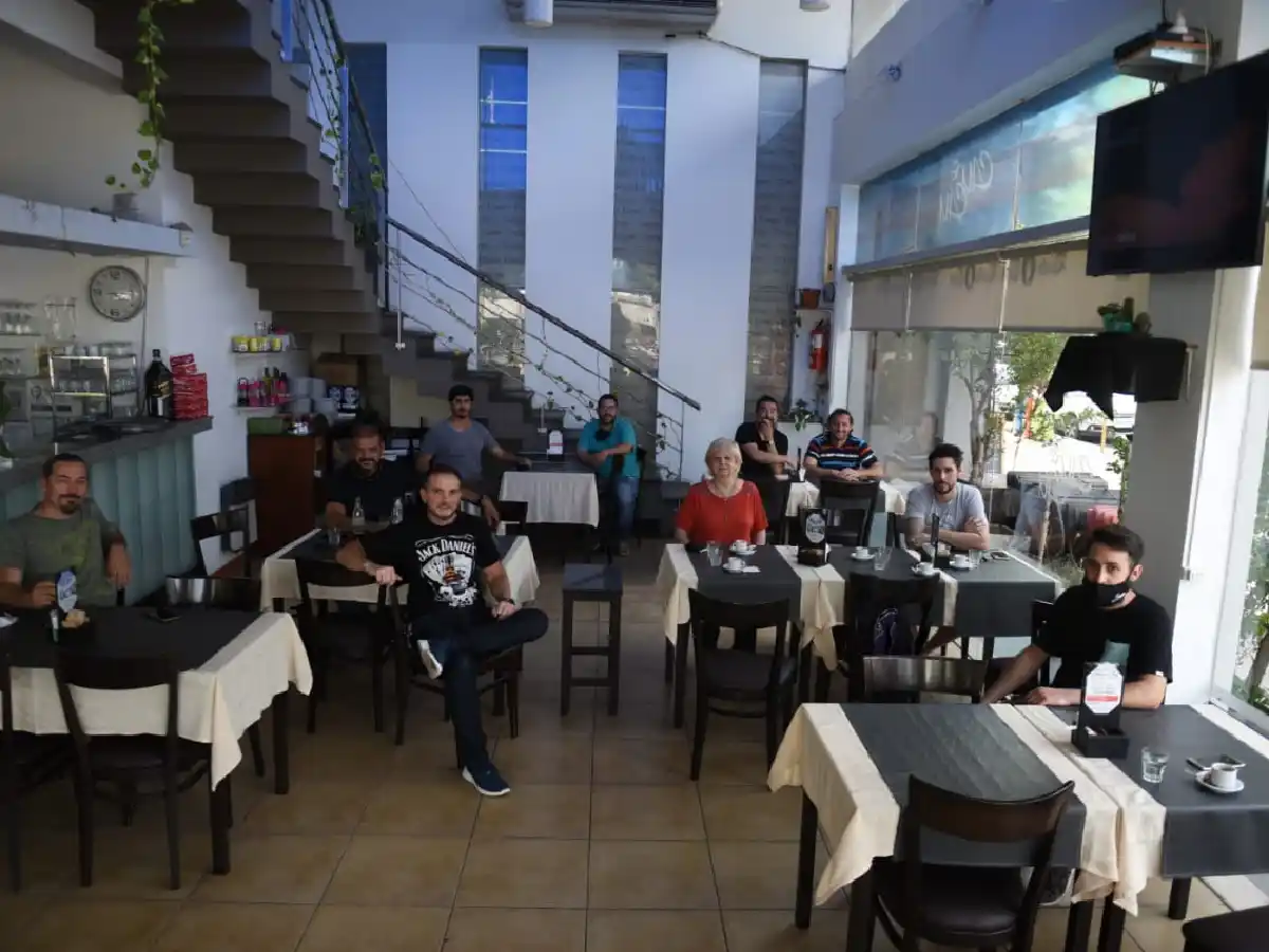 Gastronómicos piden dos horas más para la atención al público 
