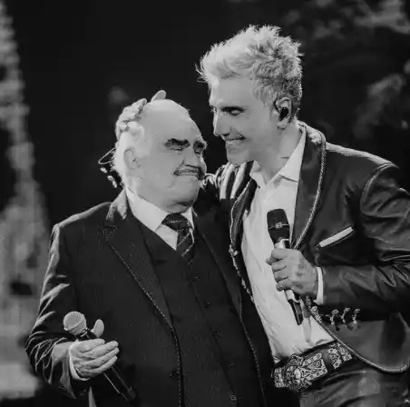 La tierna foto de Alejandro y Vicente Fernández en Instagram