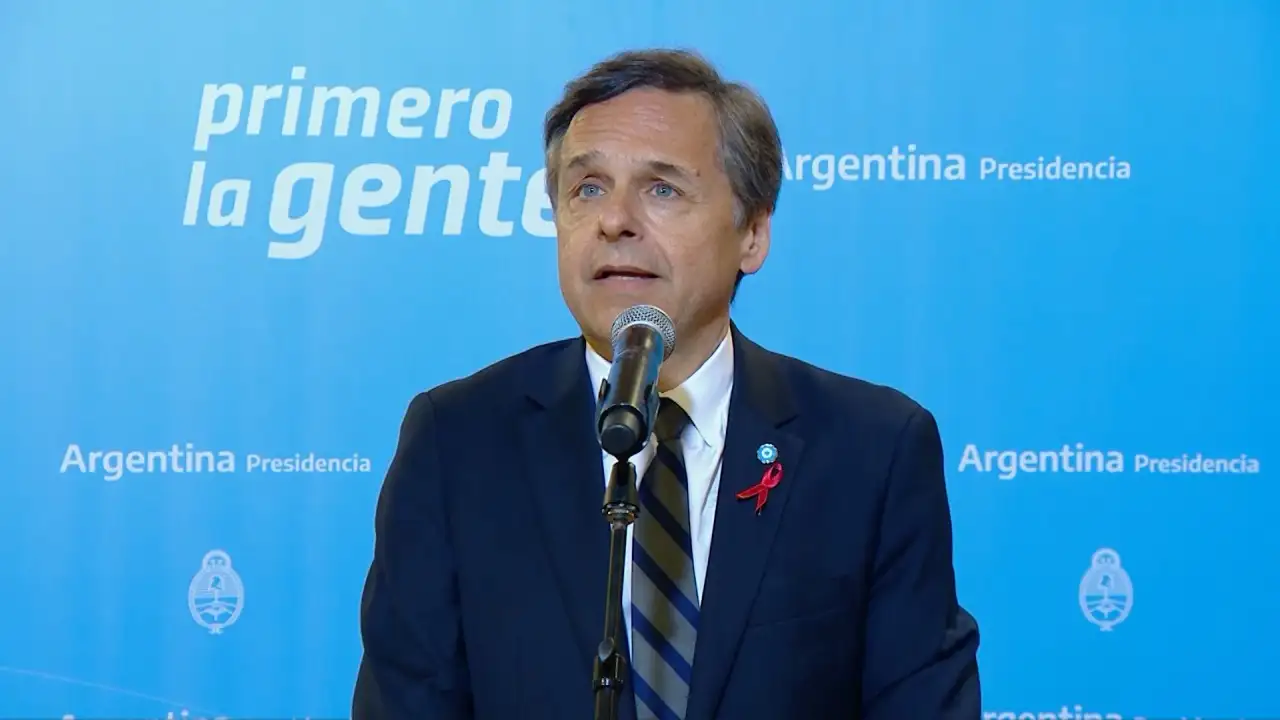 Diego Giuliano, Ministro de Transporte.
