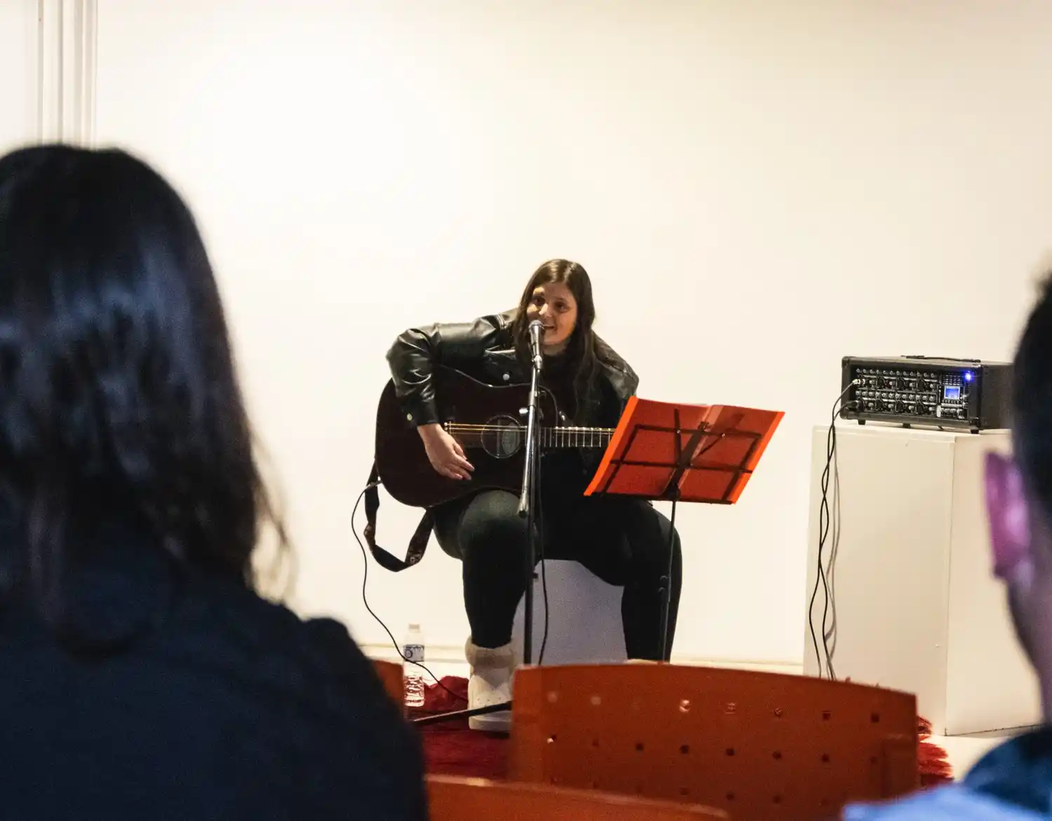 Agustina Lazcano cantó en el Museo Mulazzi