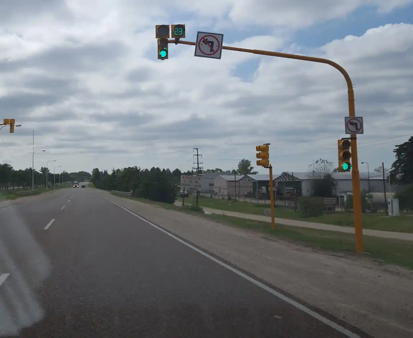 En Libertador San Martín colocaron semáforos para mejorar la seguridad en la RN 131