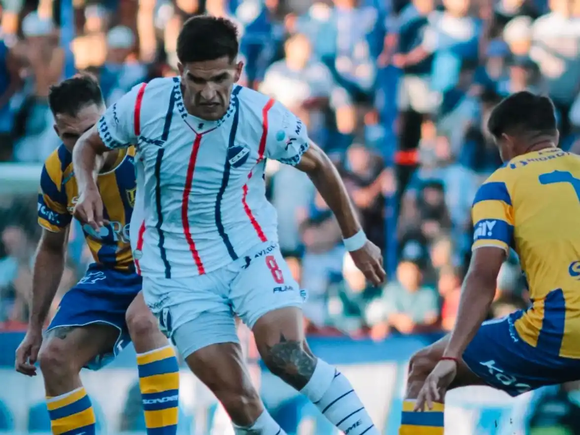 Juan Pablo Gobetto frente a Atlanta en el Minella