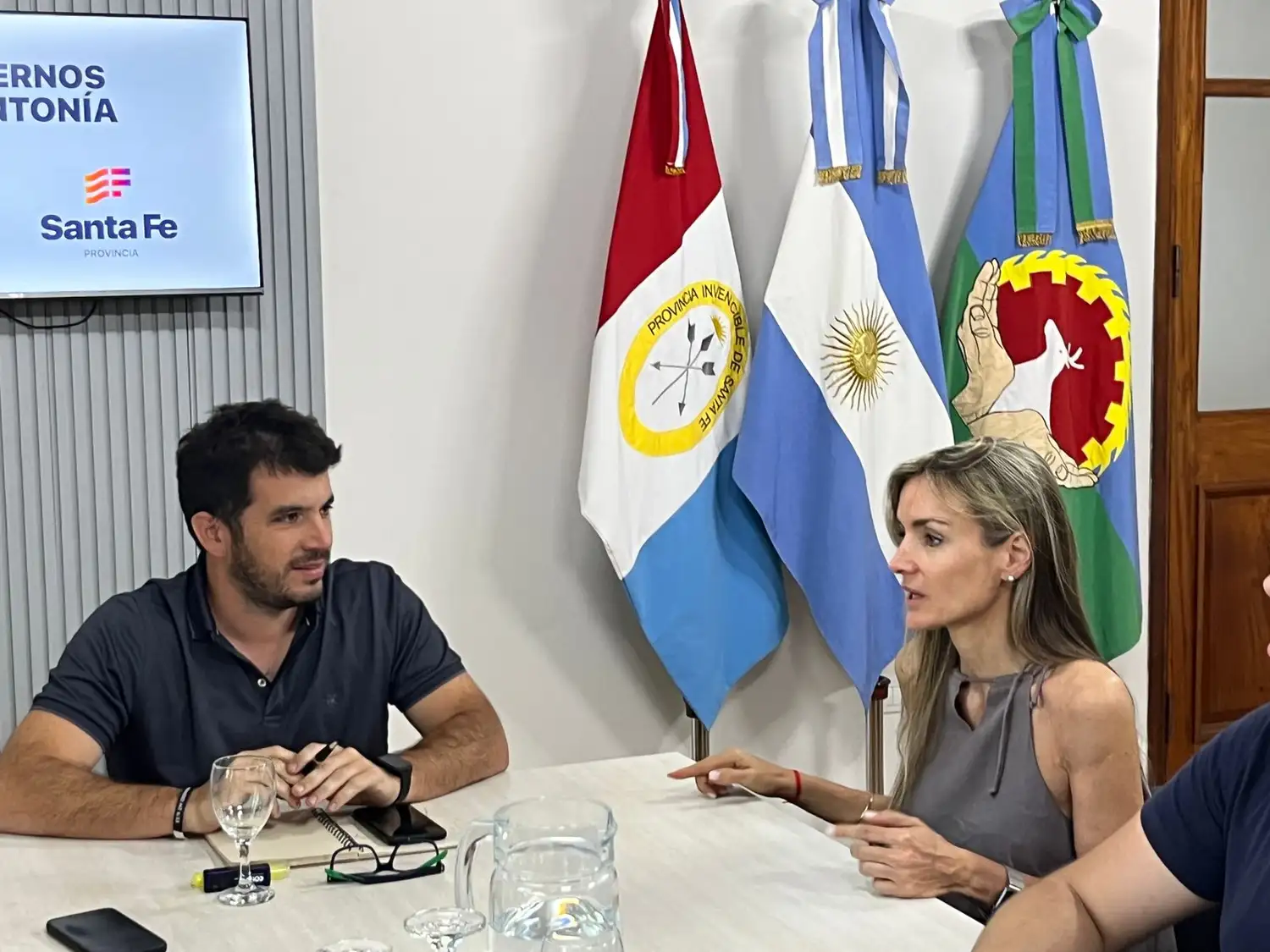 Leonel Chiarella y Georgina Losada, en el despacho principal de San Martín y Marconi.
