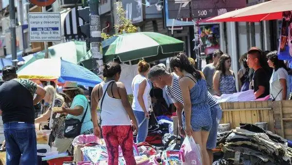 Venta ilegal moviliza 50.000 millones de pesos