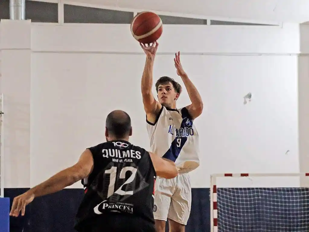 Alvarado y Quilmes se enfrentaron en la cancha del "Torito" (Foto: Prensa Alvarado)