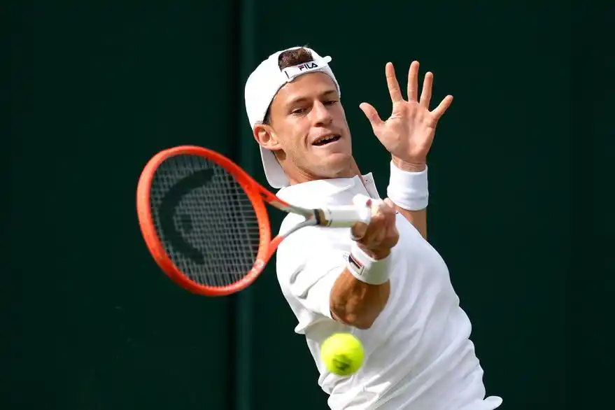 Peque Schwartzman, el único argentino sobreviviente en el césped inglés