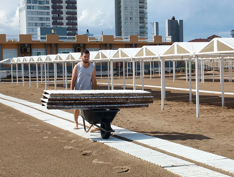 Los balnearios abren sus puertas y se suman más guardavidas