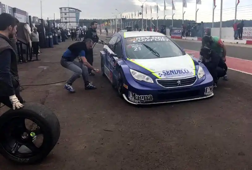 Super TC 2000: Flojo desempeño de Riva en Rafaela