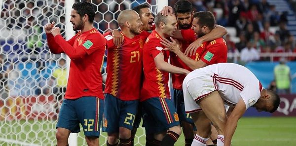 En una definición infartante, España y Portugal avanzaron a octavos en el Grupo B