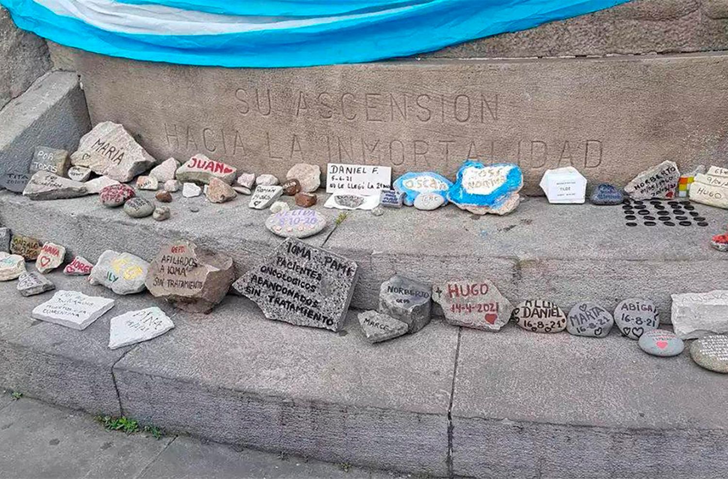 Monumento a los muertos por Covid: "Manifestar el dolor de esa despedida que no fue"