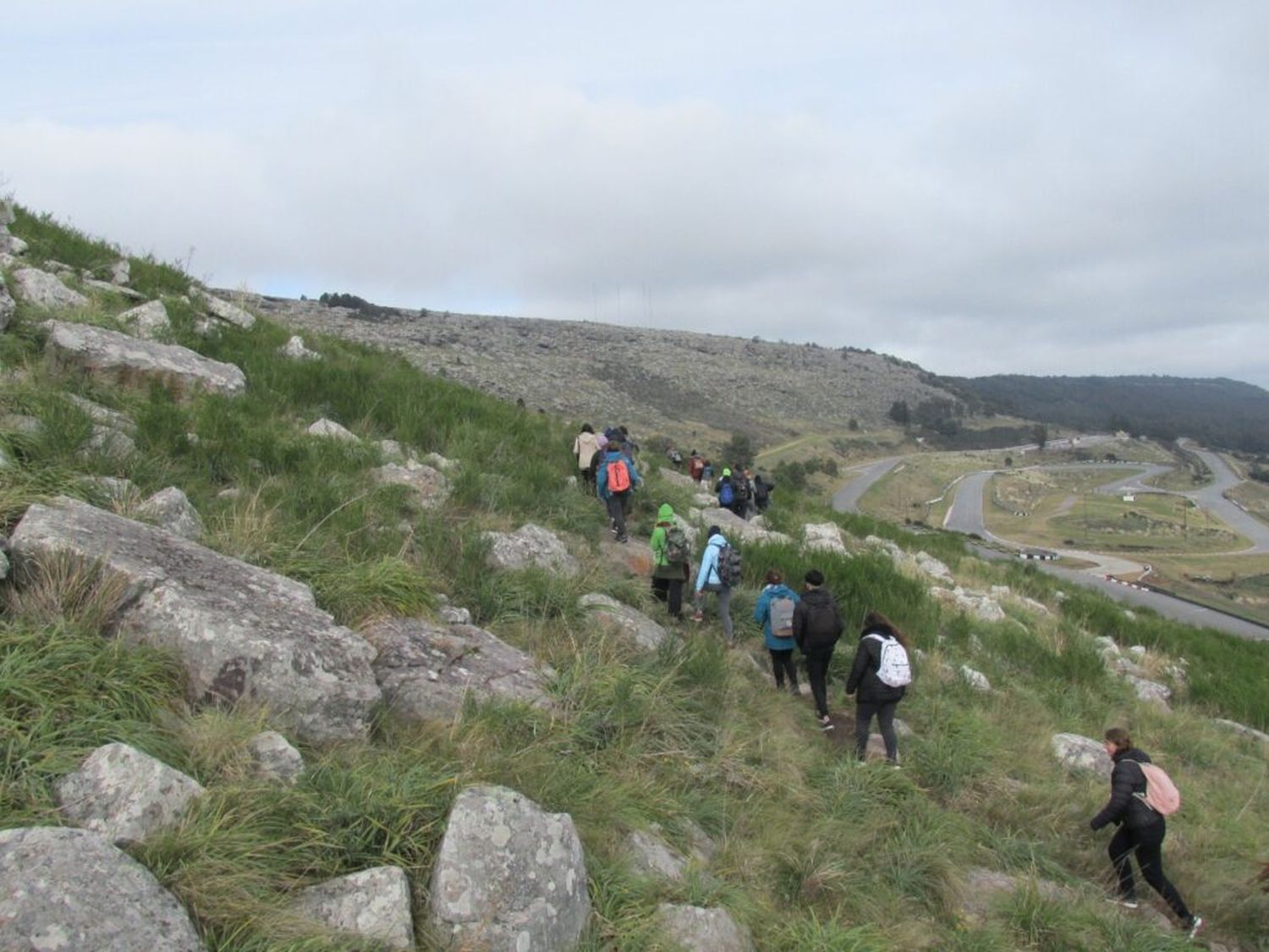 El parque cuenta con un circuito integrado por seis sitios de interés geológico que abarcan 2.200 millones de años de historia natural de la región.